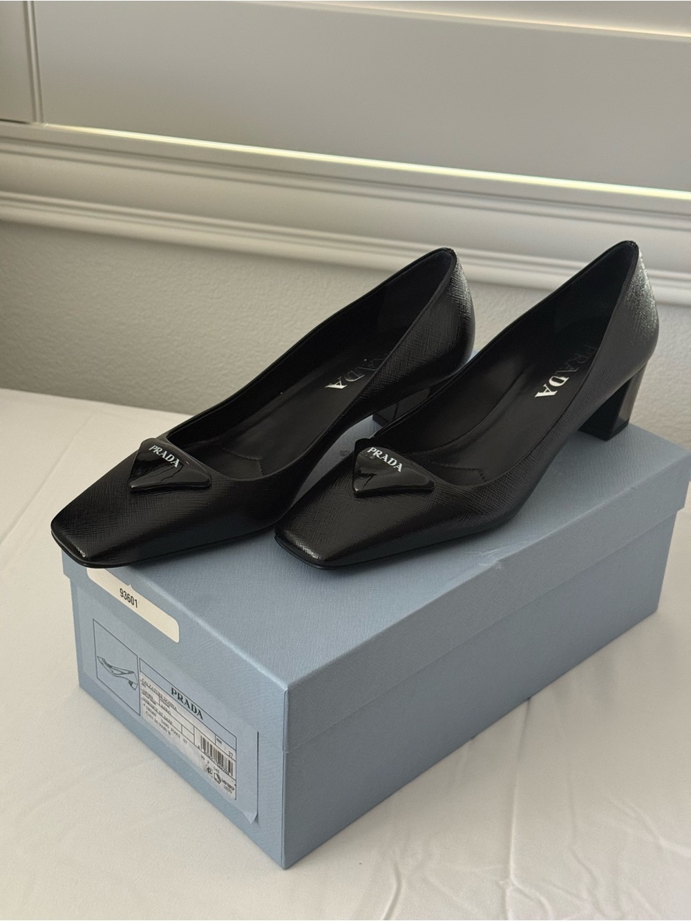 Prada Calzature Donna Black Leather Square Toe Mid Heel Pumps